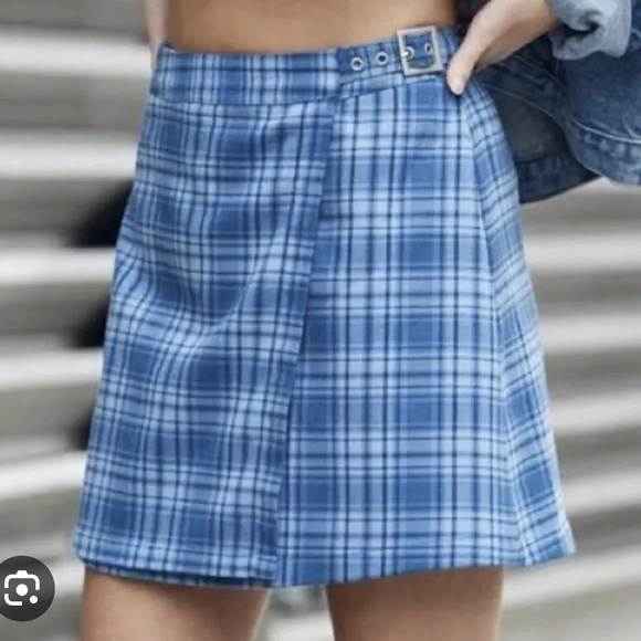 LOTS OF BRANDY - Picture 5 of 11